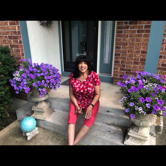 Meet your Posher, Nancy - Picture 2 of 2